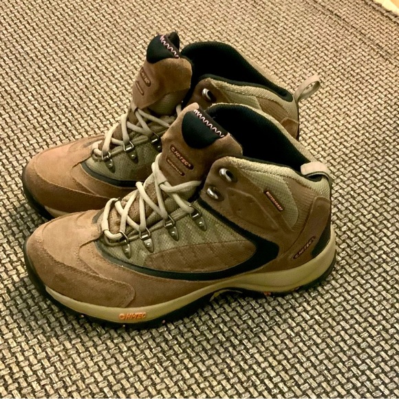 Hi-Tec Sofala Mid Womens Waterproof Hiking Boot Shoes Ankle Brown Waterproof 7.5 - Picture 3 of 4